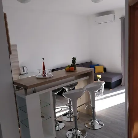 Neno Apartment Makarska