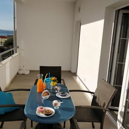 Apartment Neno Makarska